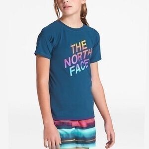 NWT. THE NORTH FACE Girls’ Amphibious Top